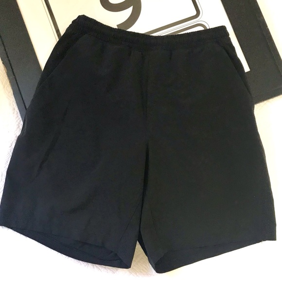 Lululemon Men’s Pace Breaker Lined Shorts - Picture 5 of 16